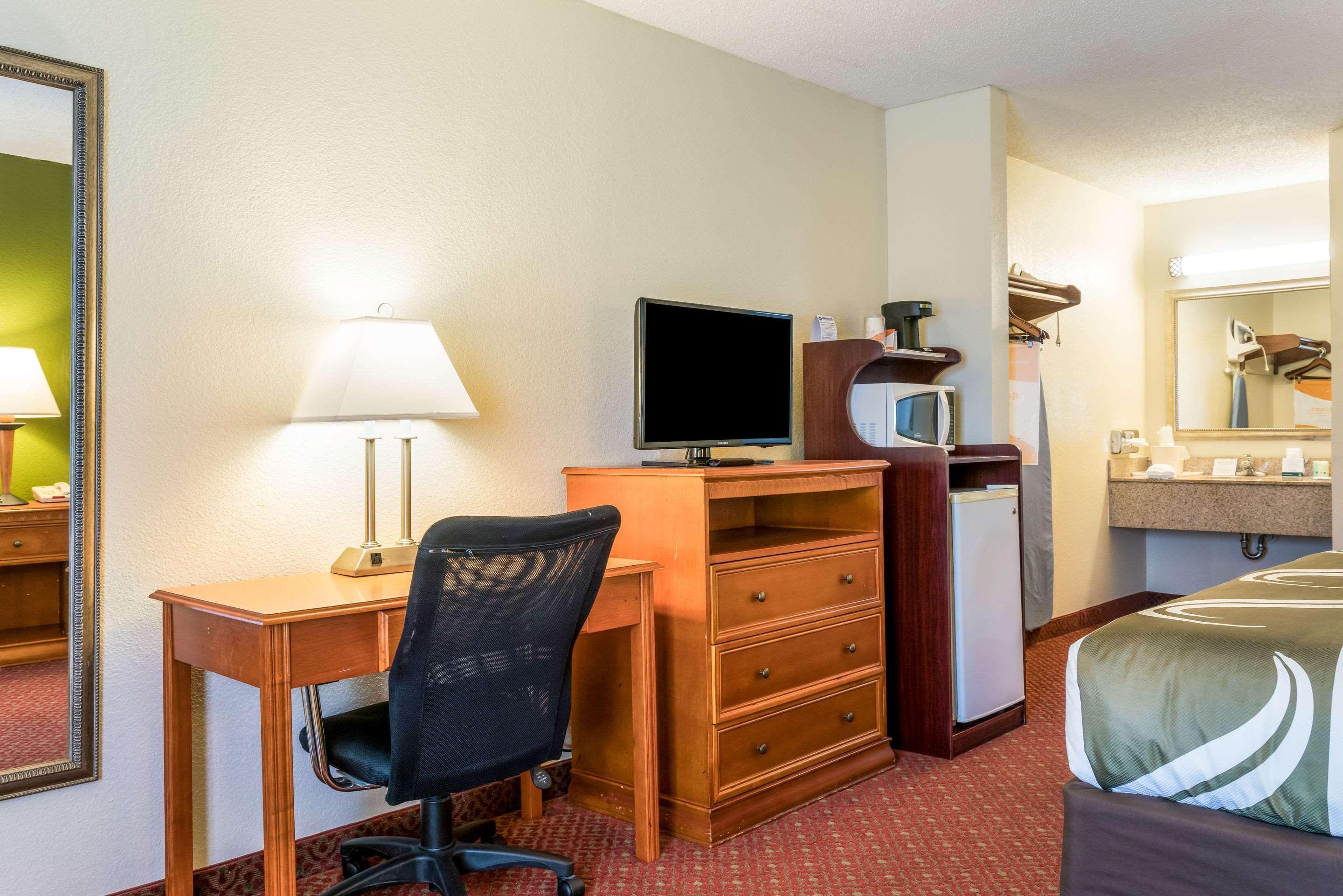 Quality Inn North Battleboro Exteriör bild