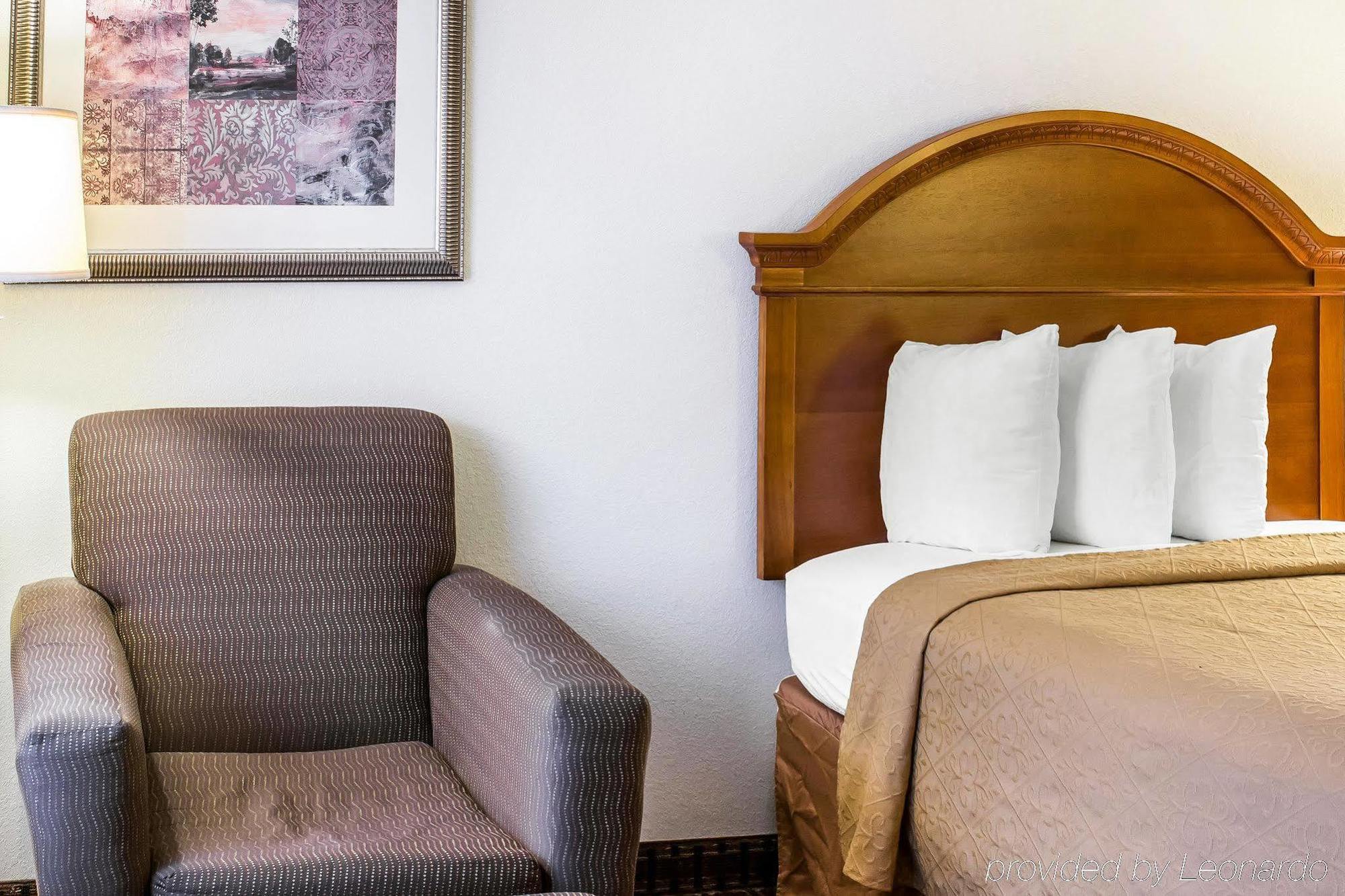 Quality Inn North Battleboro Exteriör bild