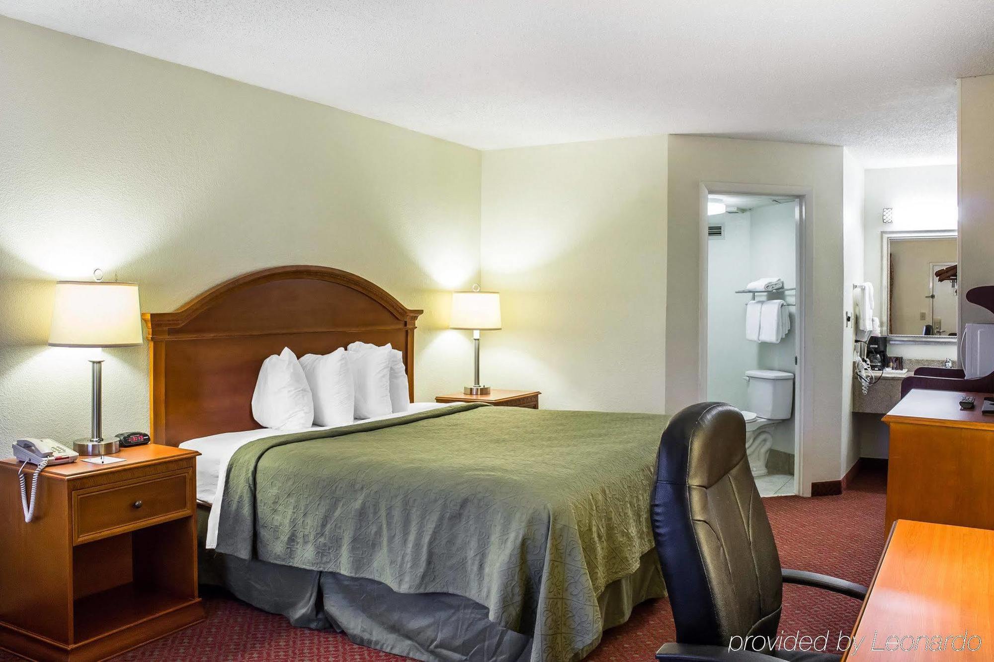Quality Inn North Battleboro Exteriör bild