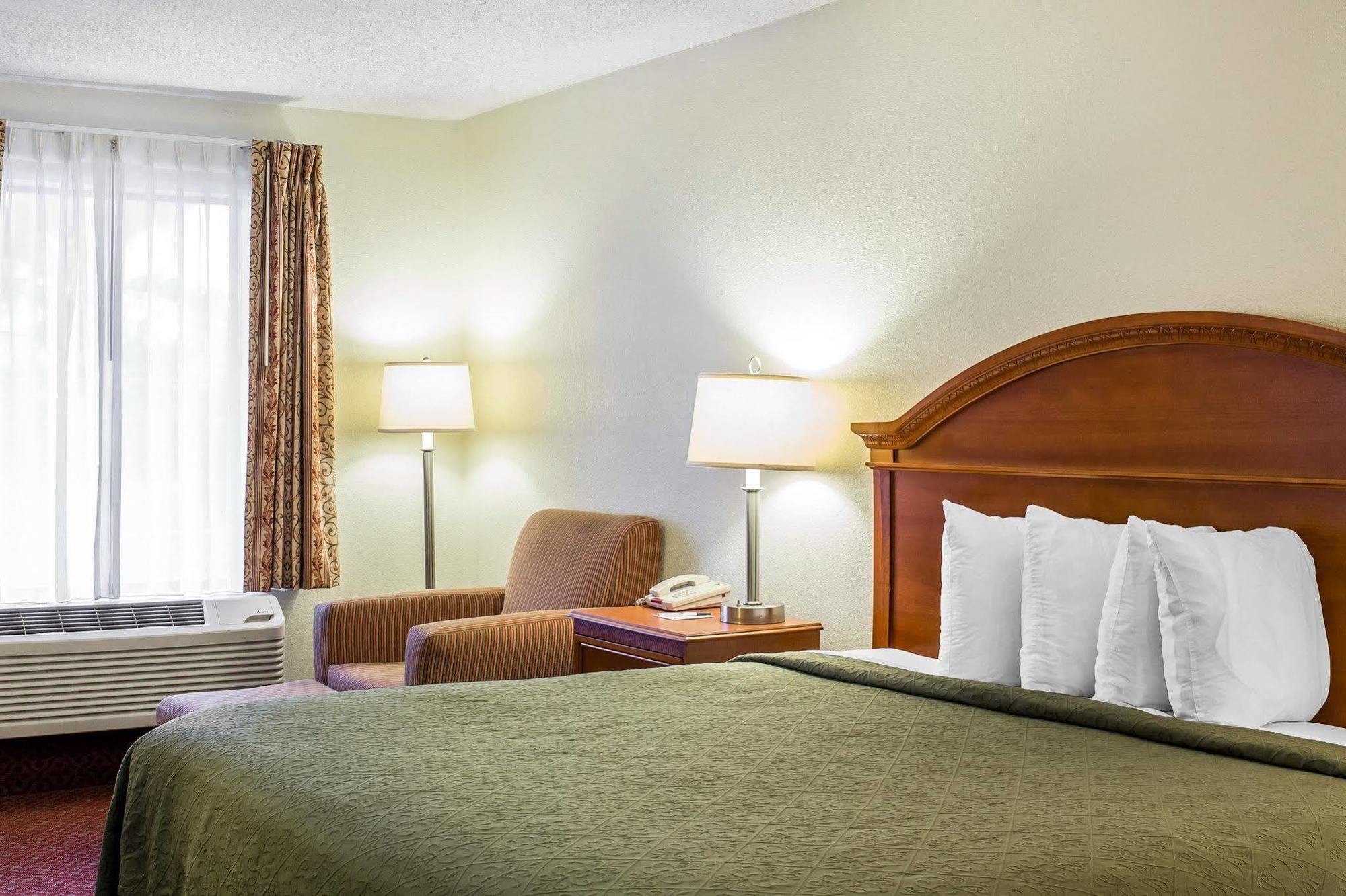 Quality Inn North Battleboro Exteriör bild