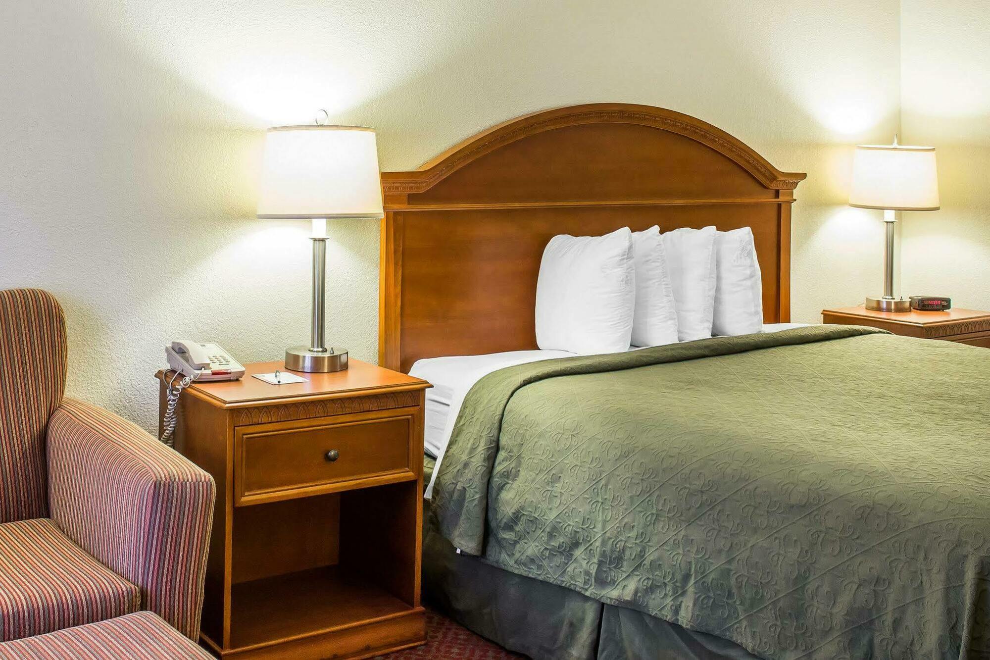 Quality Inn North Battleboro Exteriör bild